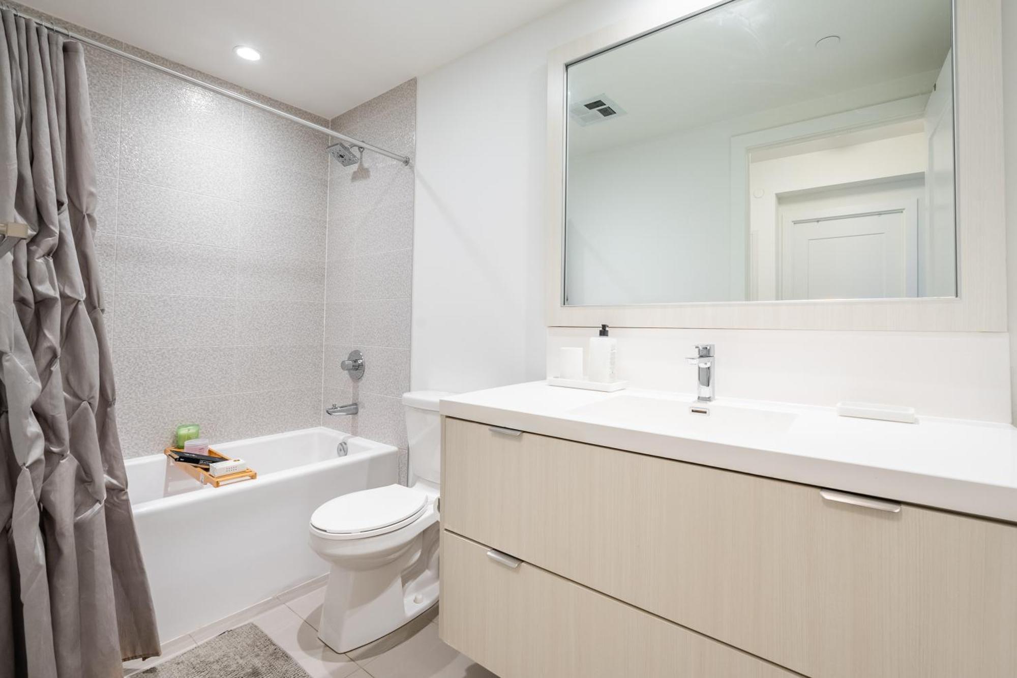 Spacious Corner Apartment Downtown تورونتو المظهر الخارجي الصورة