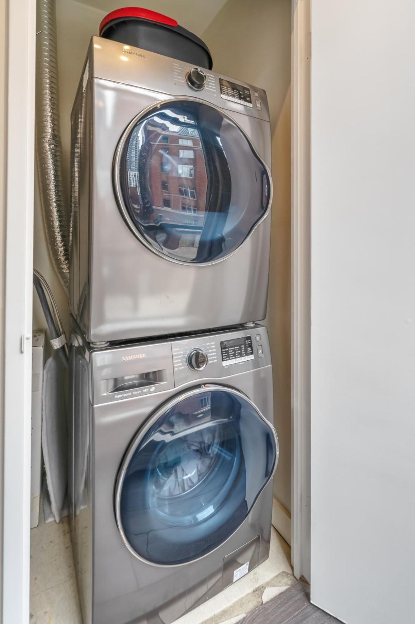 Spacious Corner Apartment Downtown تورونتو المظهر الخارجي الصورة